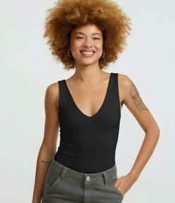 Body Regata em Poliamida com Decote em V