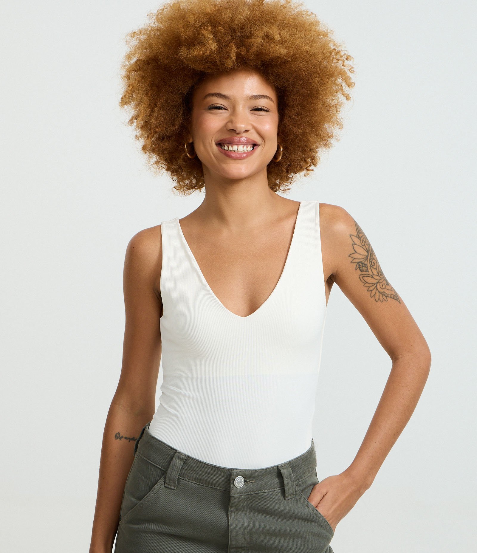 Body Regata em Poliamida com Decote em V Branco 1