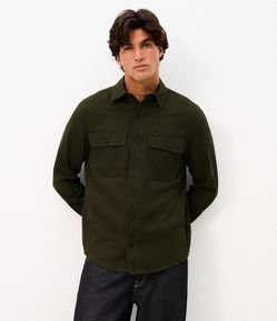 Camisa em Sarja com Botões e Bolsos