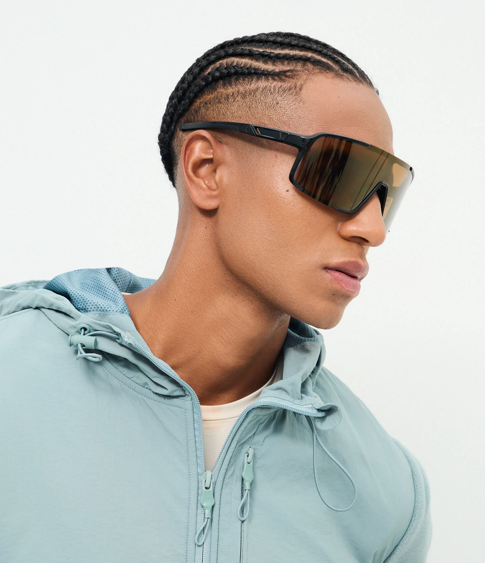 Óculos de Sol Esportivo com Lentes Amplas e Hastes Curvas Marrom 1