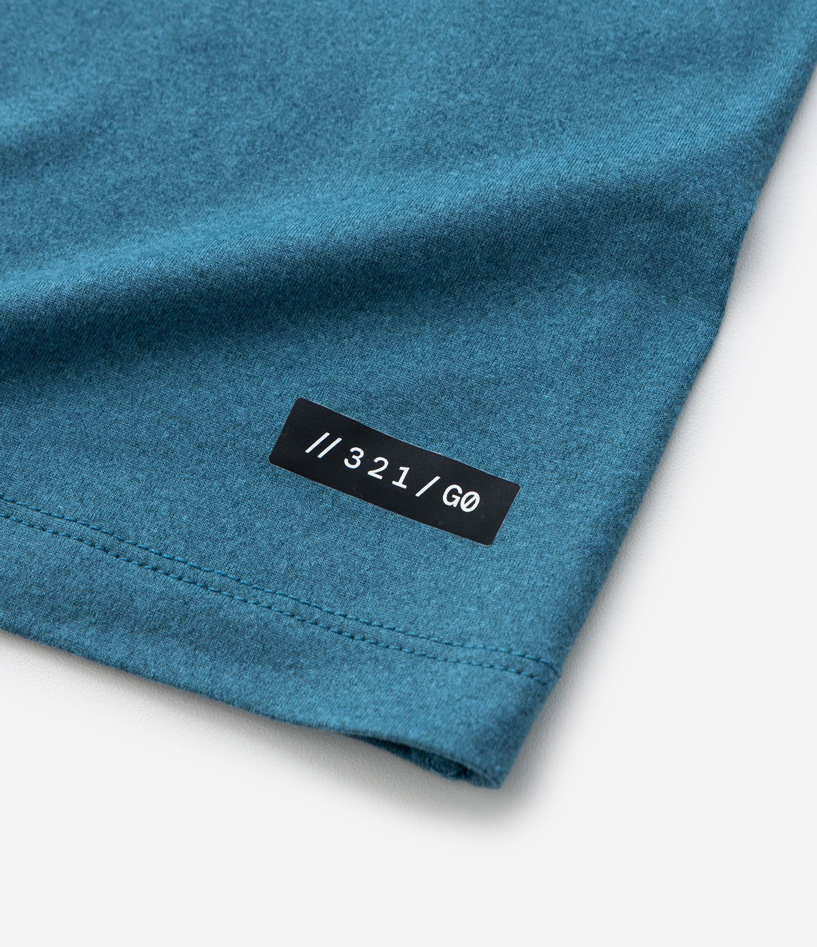 Camiseta Regular Esportiva em Tecnologia Dry com Etiqueta na Barra Azul Gelo 4