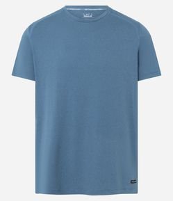 Camiseta Regular Esportiva em Tecnologia Dry com Etiqueta na Barra