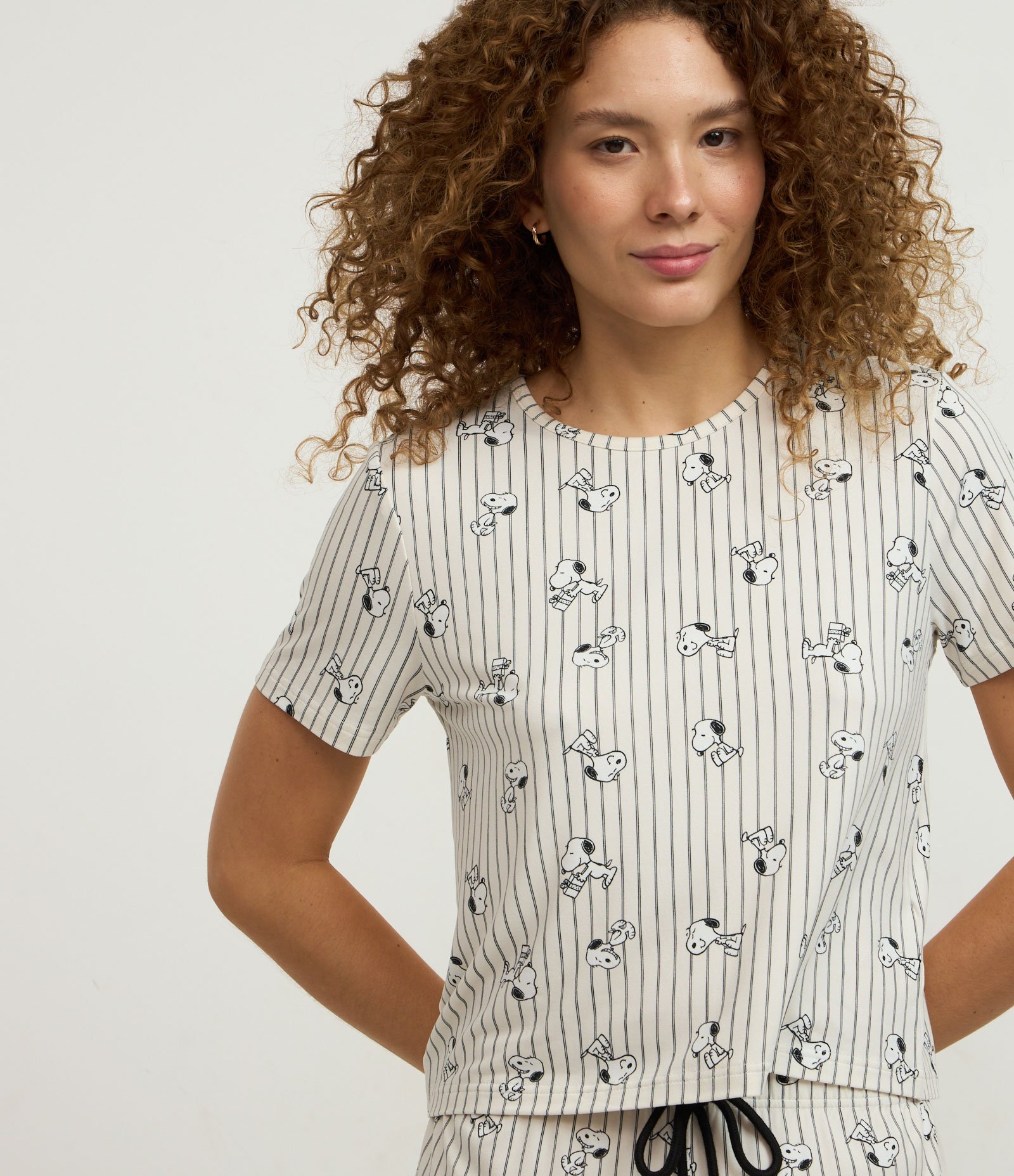 Blusa De Pijama Com Estampa Snoopy e Listradas Off White 2
