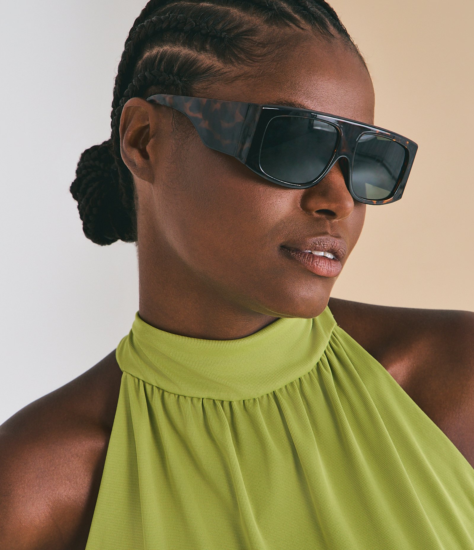 Óculos Quadrado com Hastes Largas e Estampa de Tartaruga Marrom 1