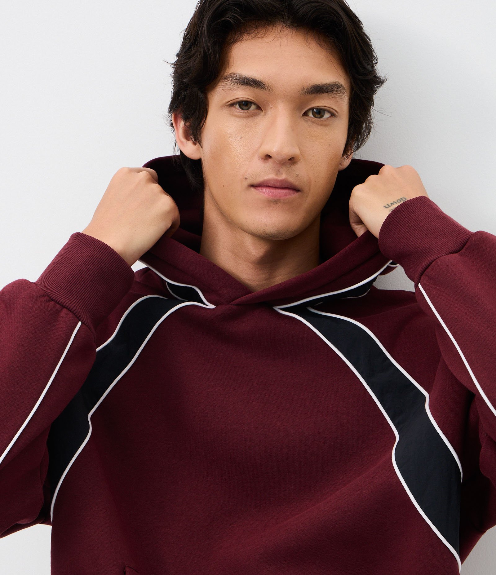 Blusão com Felpa e Recortes e Painéis Vermelho 4