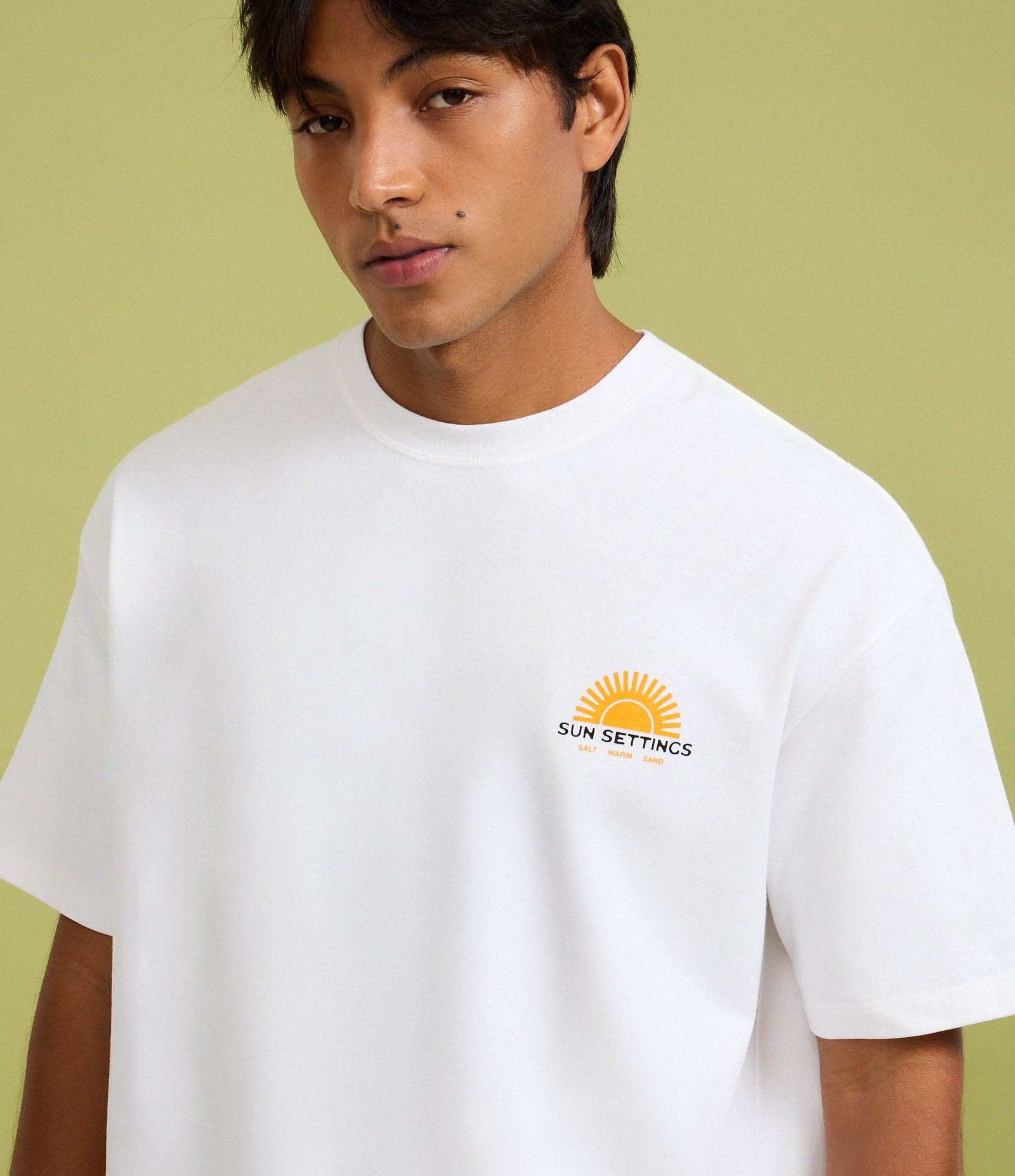 Camiseta Relaxed em Malhão com Estampa Lettering Sun Settings Branco 6