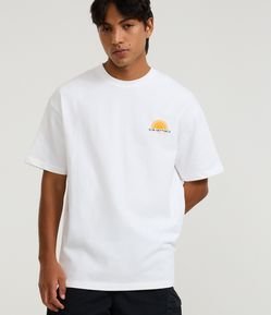 Camiseta Relaxed em Malhão com Estampa Lettering Sun Settings