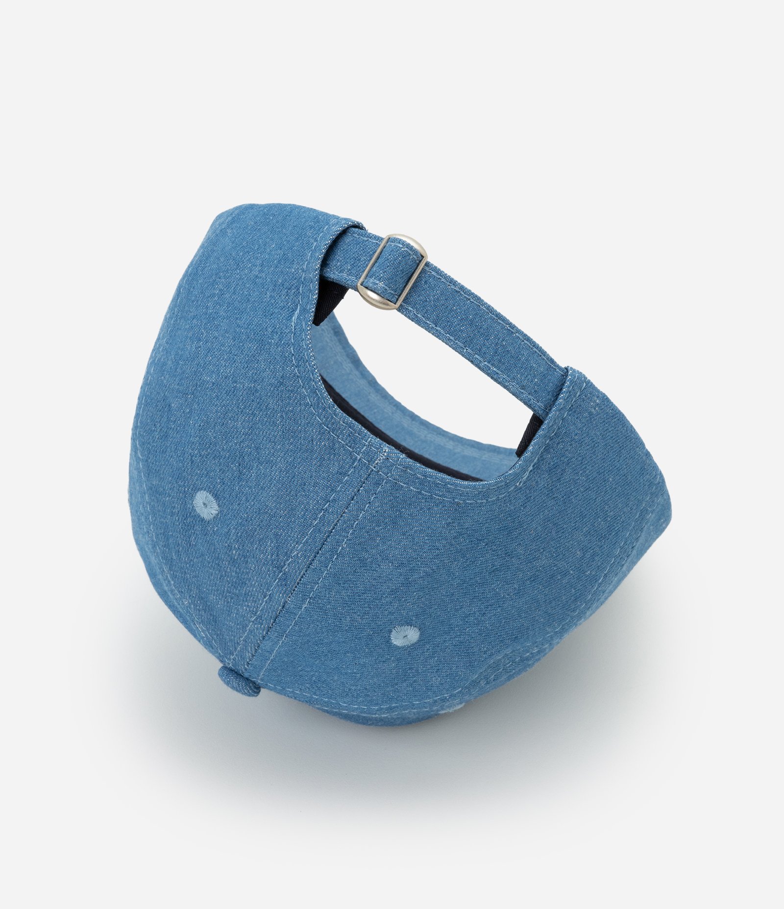 Boné Aba Curva em Jeans com Bordado de Moranguinho Curve & Plus Size Azul 3