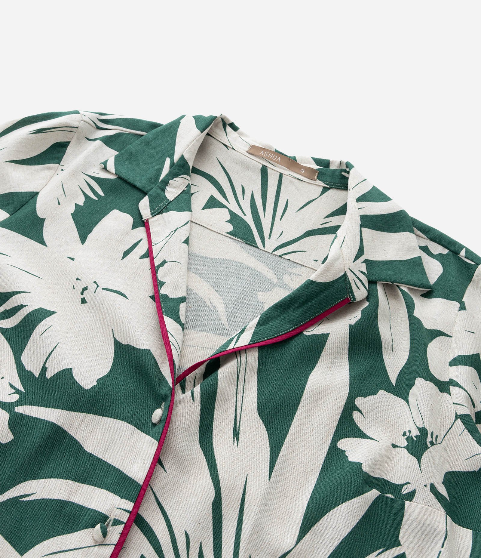 Camisa em Viscolinho com Estampa de Folhagem e Viés Contrastante Curve & Plus Size Verde 9