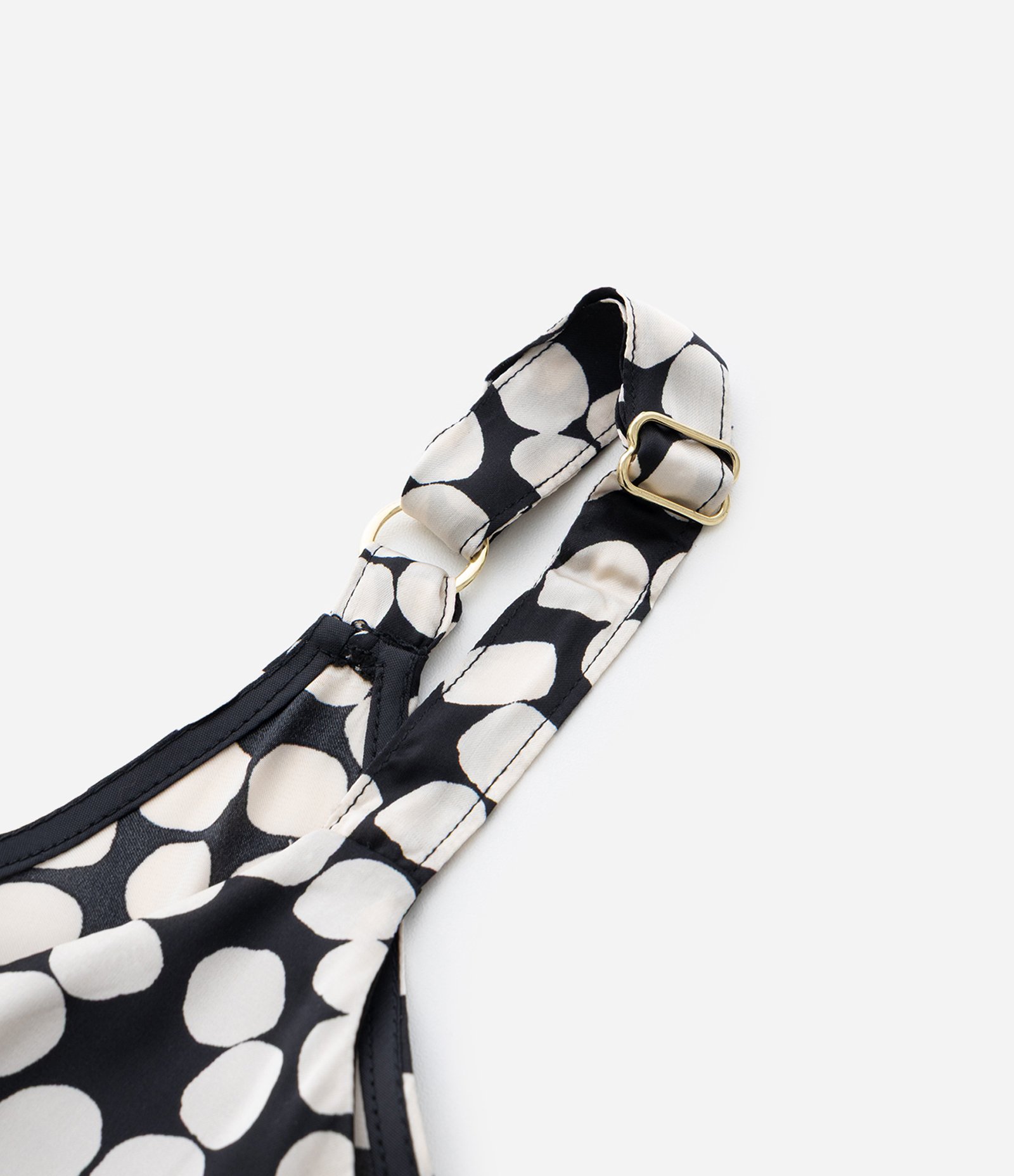 Regata em Crepe Acetinado Poá com Alça Larga Curve & Plus Size Preto/Branco 9