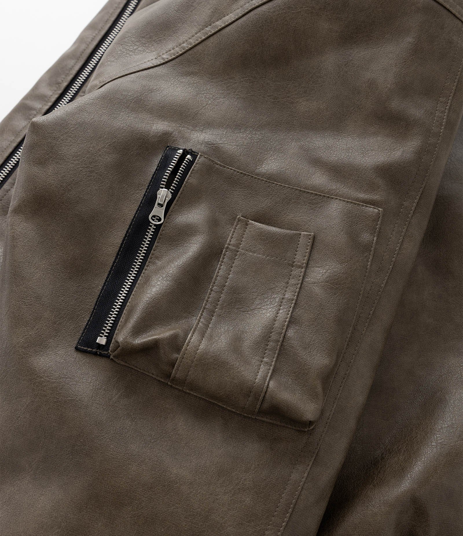 Jaqueta Bomber em PU com Zíper e Bolsos Cinza 14