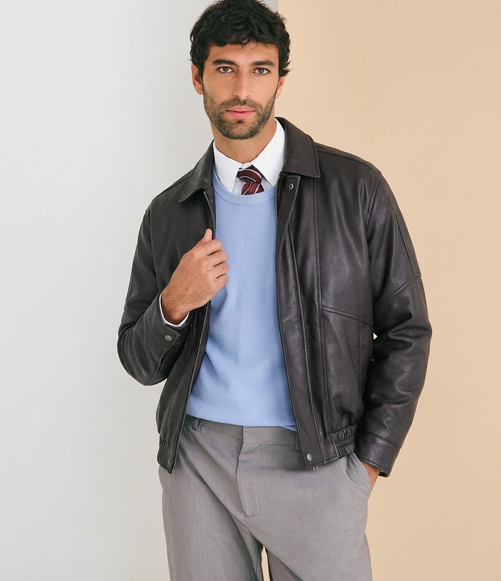 Jaqueta Estruturada em PU com Recortes Marrom 1