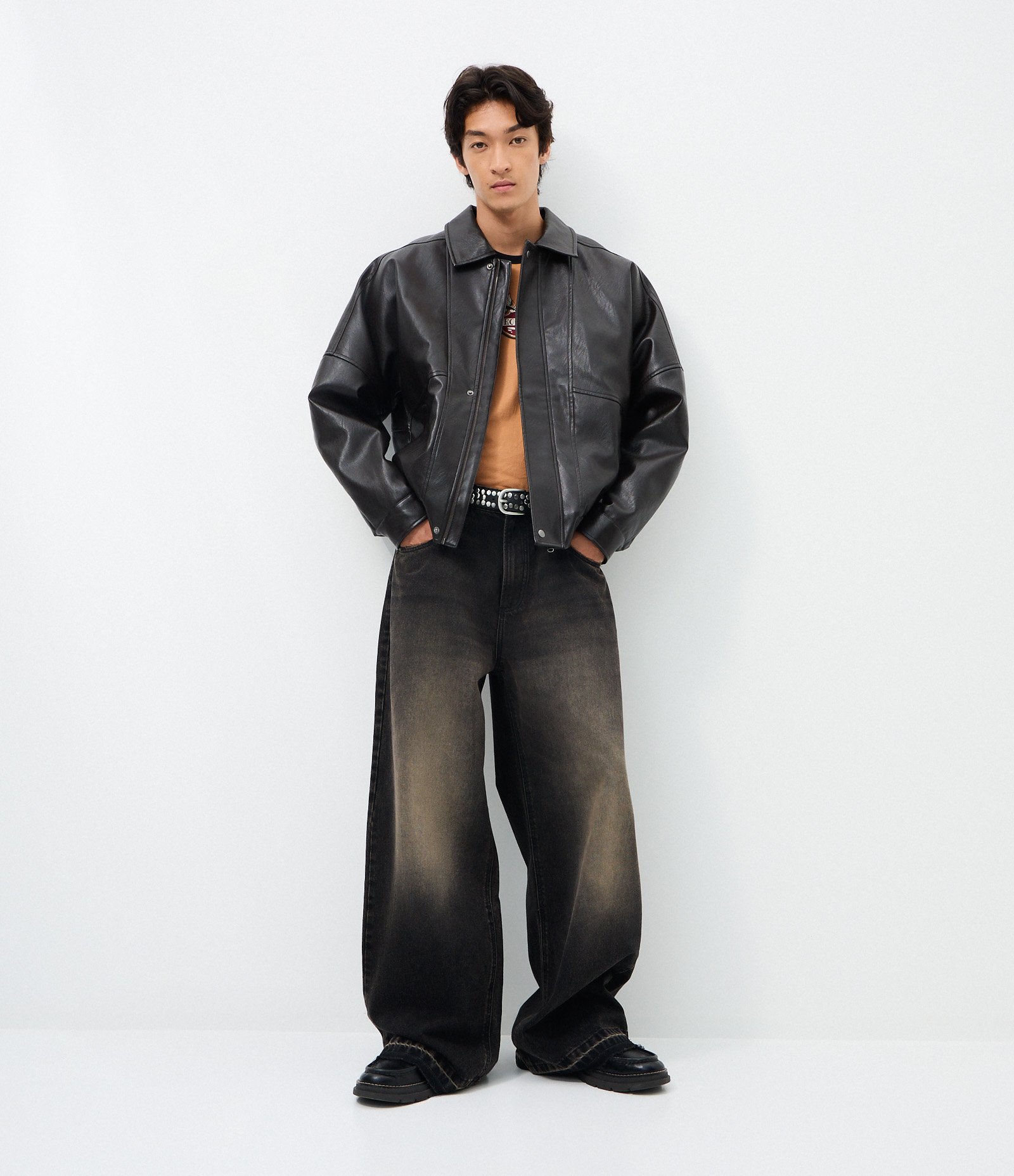 Jaqueta Estruturada em PU com Recortes Marrom 3