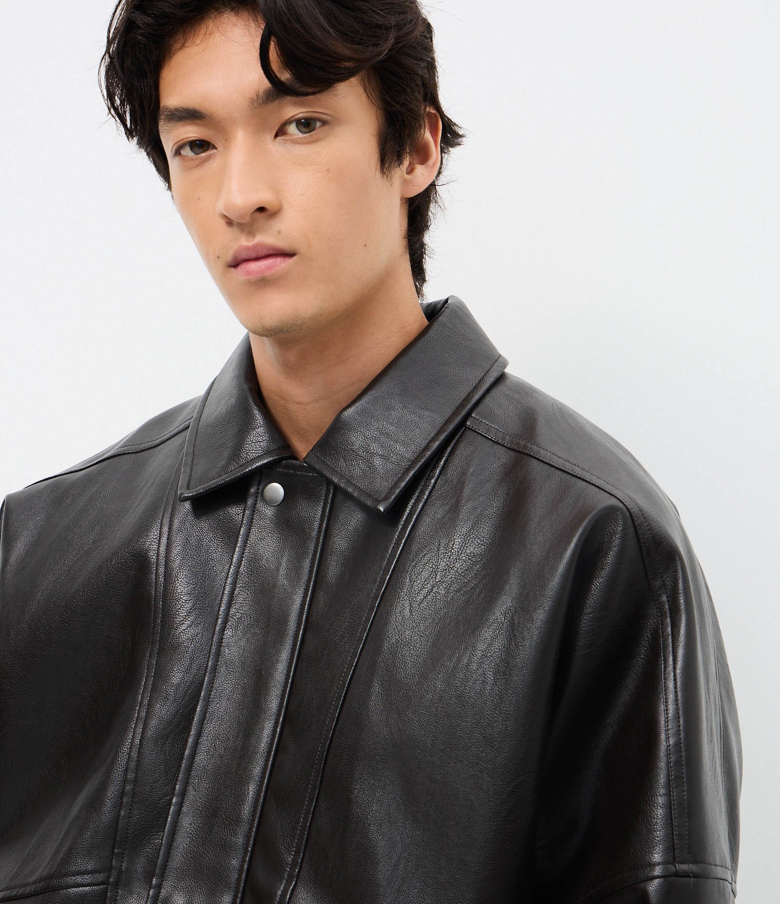 Jaqueta Estruturada em PU com Recortes Marrom 5