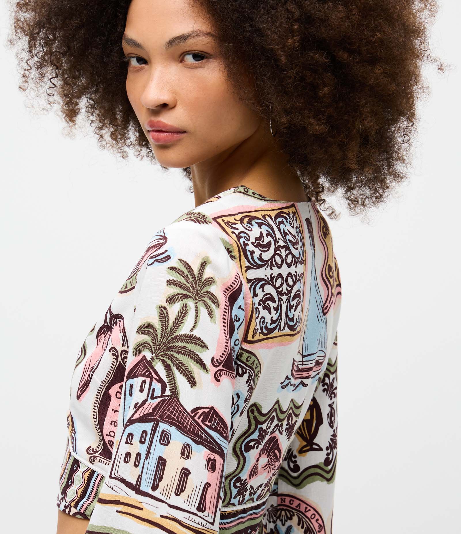 Blusa Cropped em Viscolinho Estampa Reconcavo Baiano Off White 4