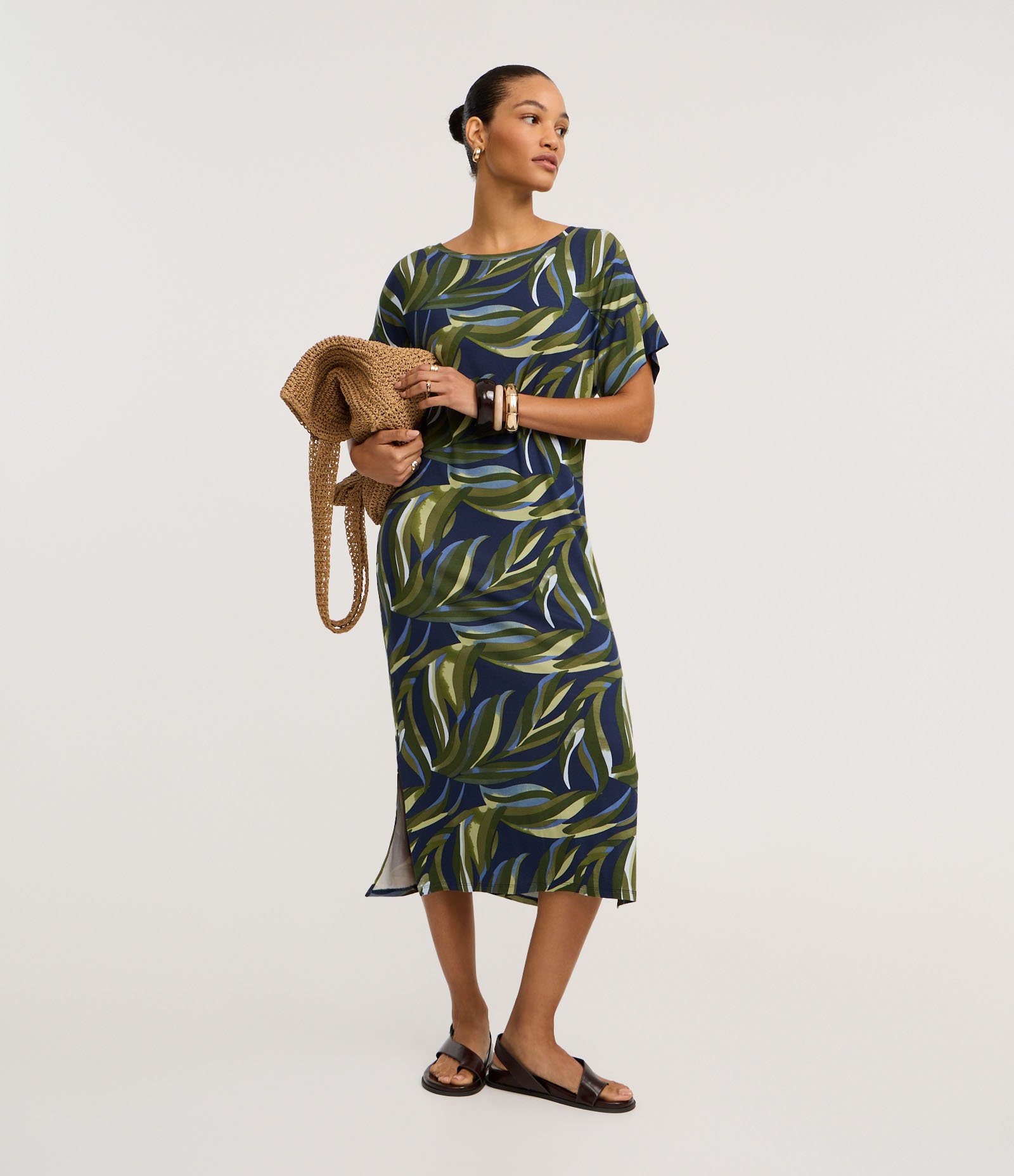 Vestido Reto Midi em Viscolycra com Estampa Folhagem Azul Escuro/Verde 1