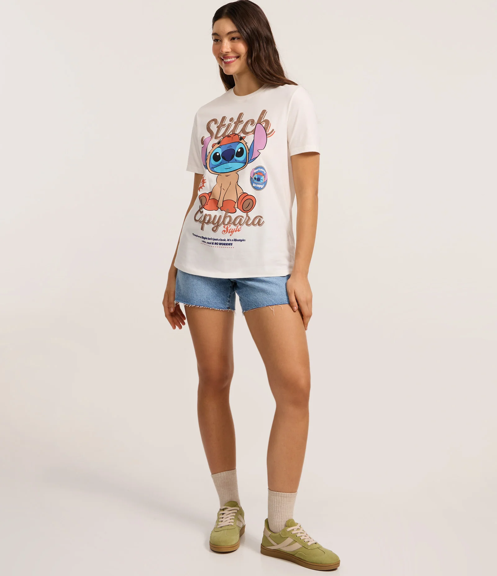 Camiseta em Algodão com Estampa Stitch Capivara Branco 2