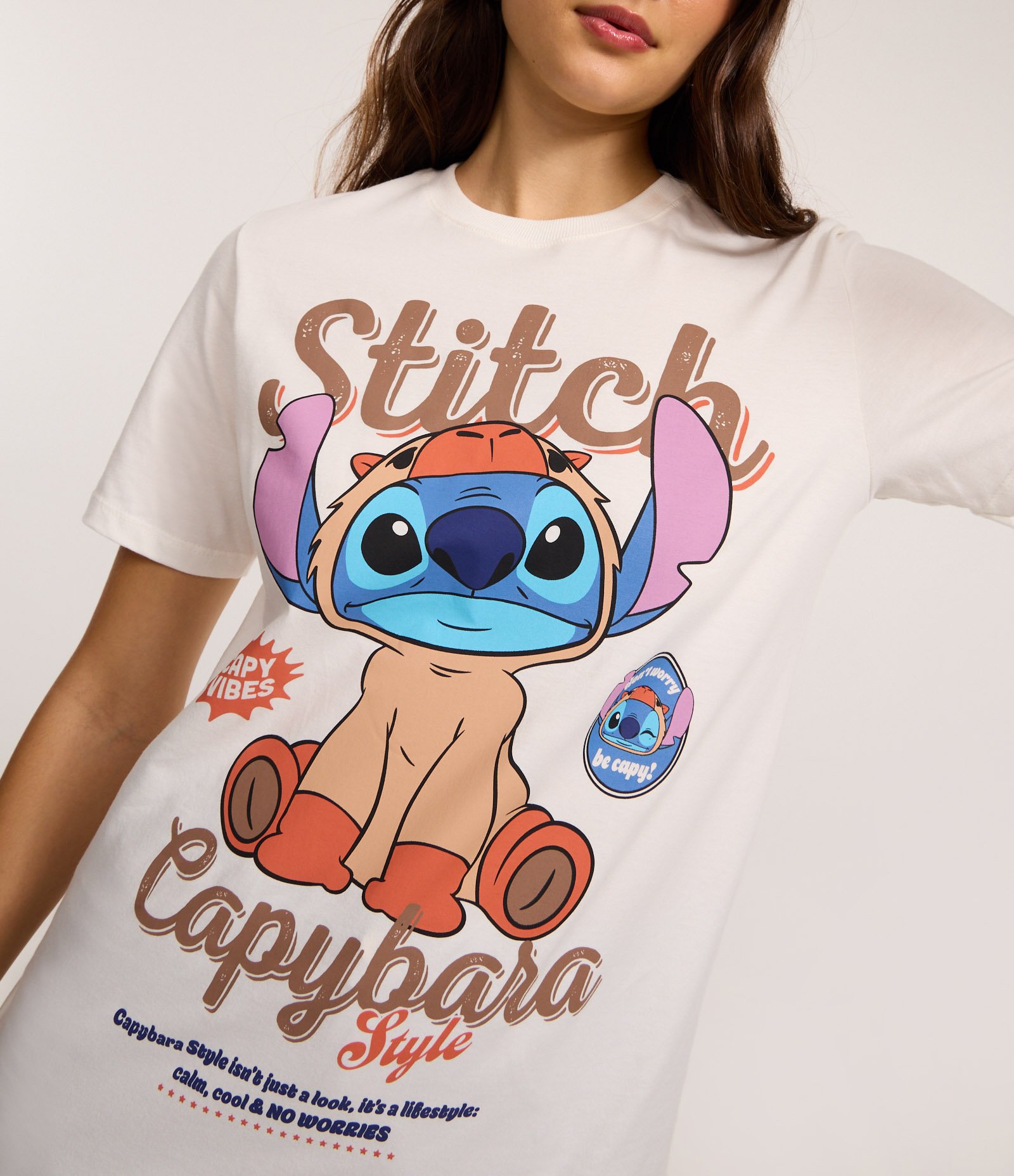 Camiseta em Algodão com Estampa Stitch Capivara Branco 3