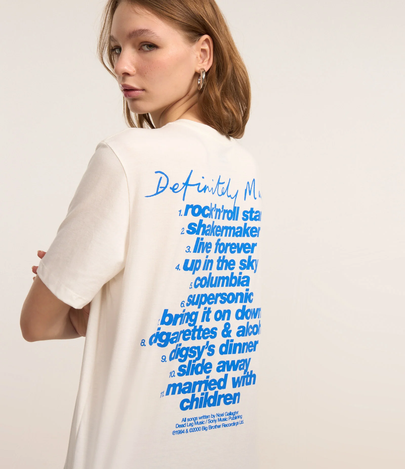 Camiseta T-shirt em Algodão com Estampa Oasis Branco 1