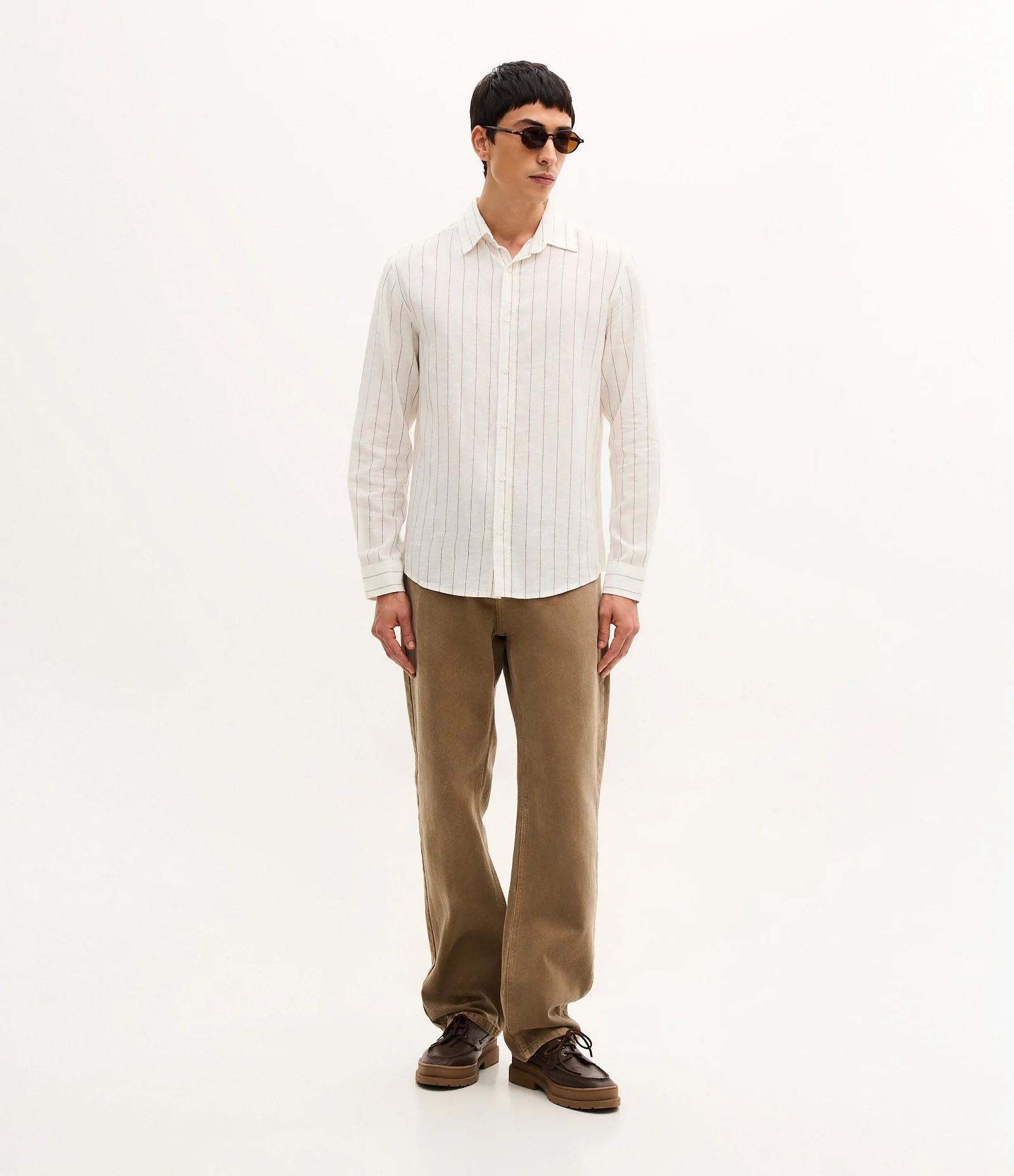 Camisa Regular em Linho com Estampa de Listra Fio Tinto e Texturizada Branco 2