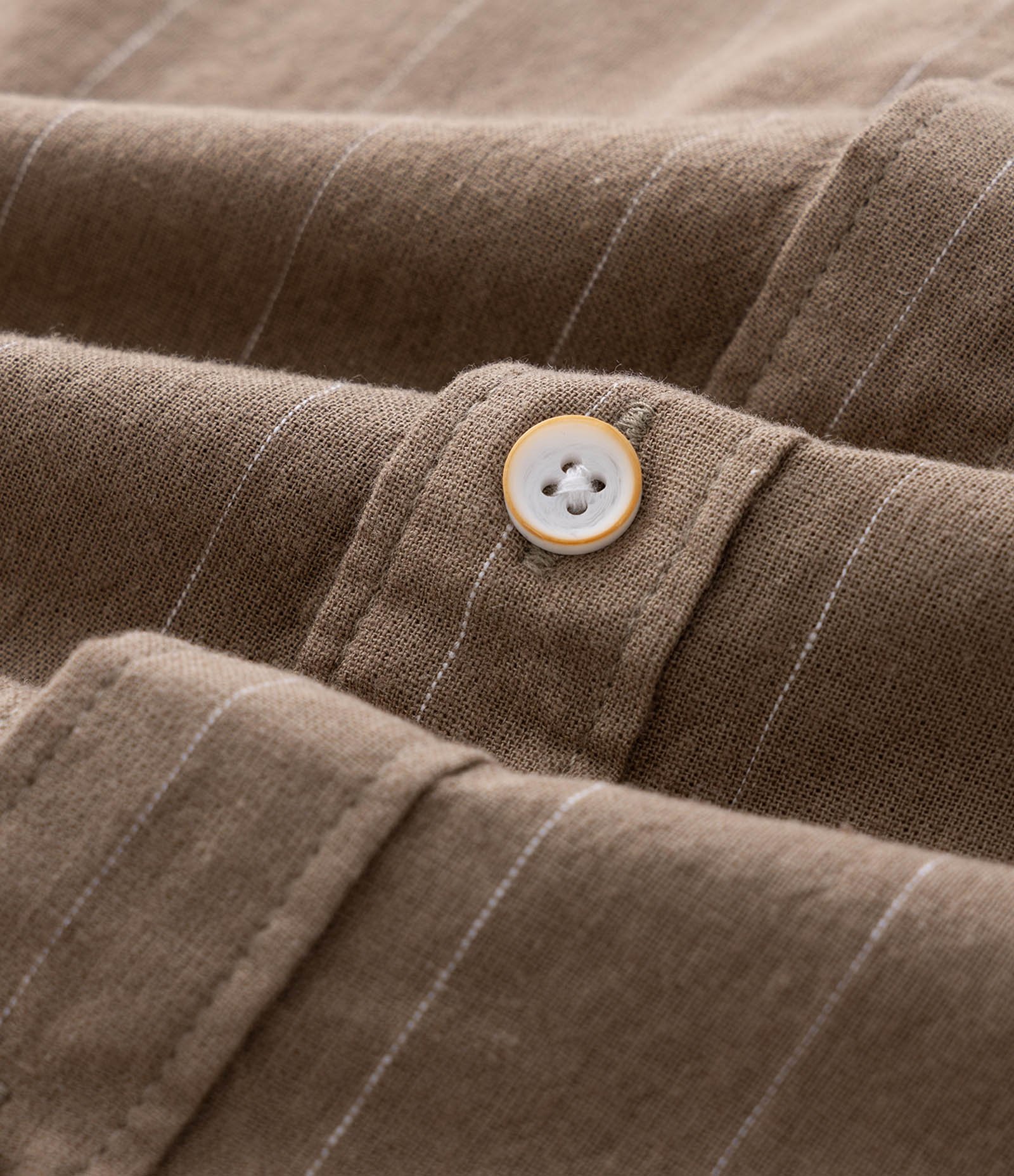 Camisa Manga Curta em Linho Listrada Marrom 3