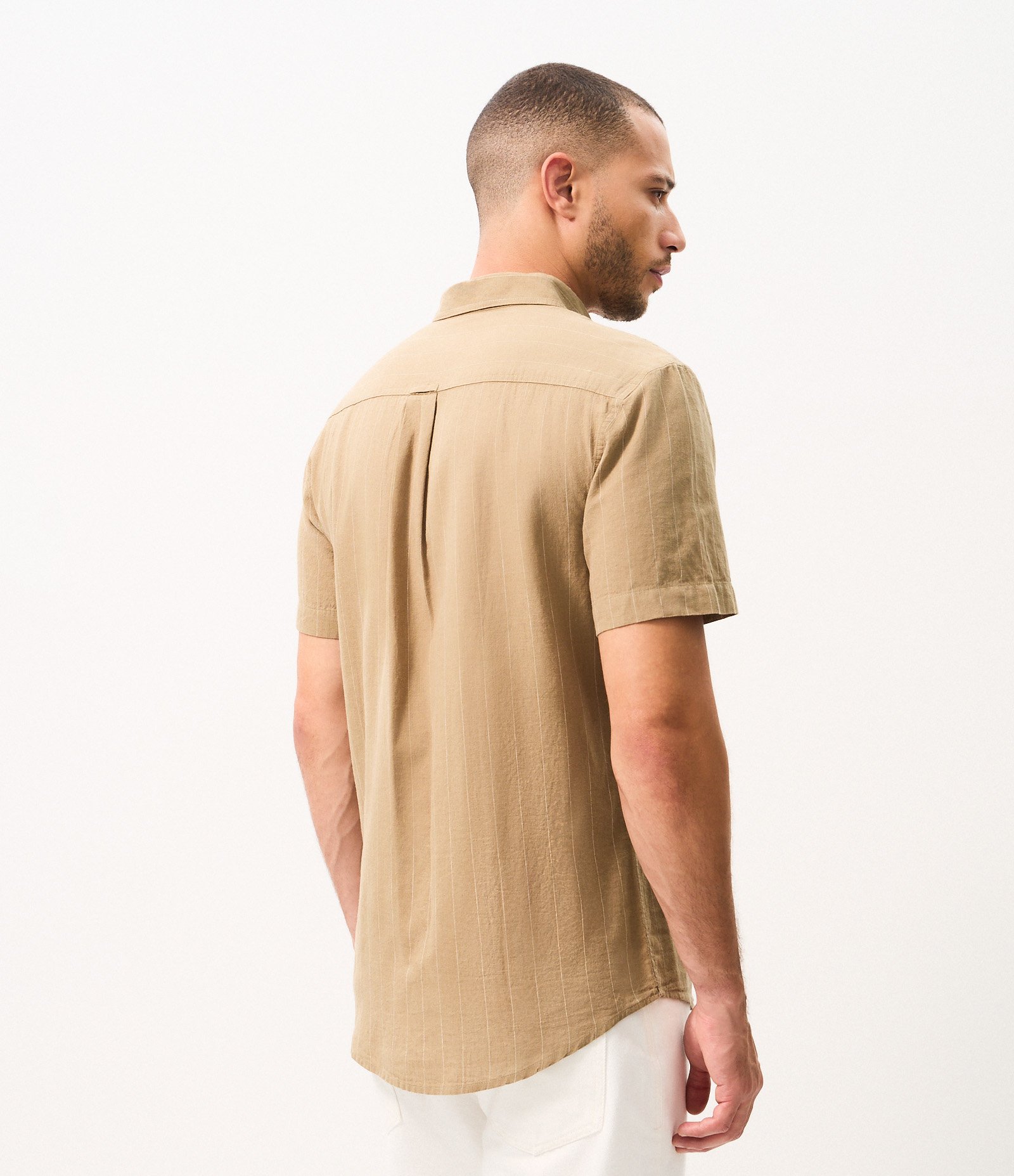 Camisa Listrada em Linho e Algodão Marrom 3