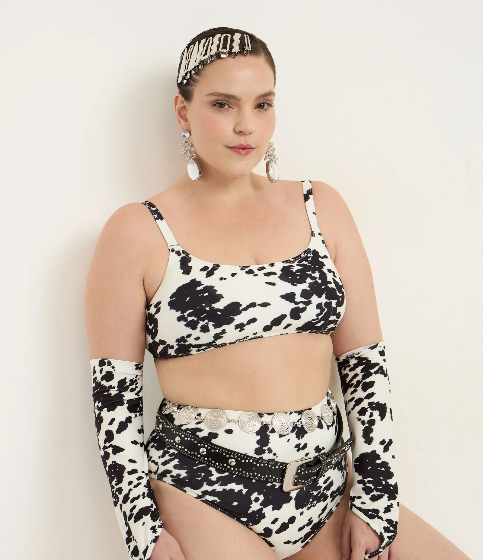 Biquíni Top Camisetinha com Estampa Animal Print Vaca Curve & Size Off White/Preto 1