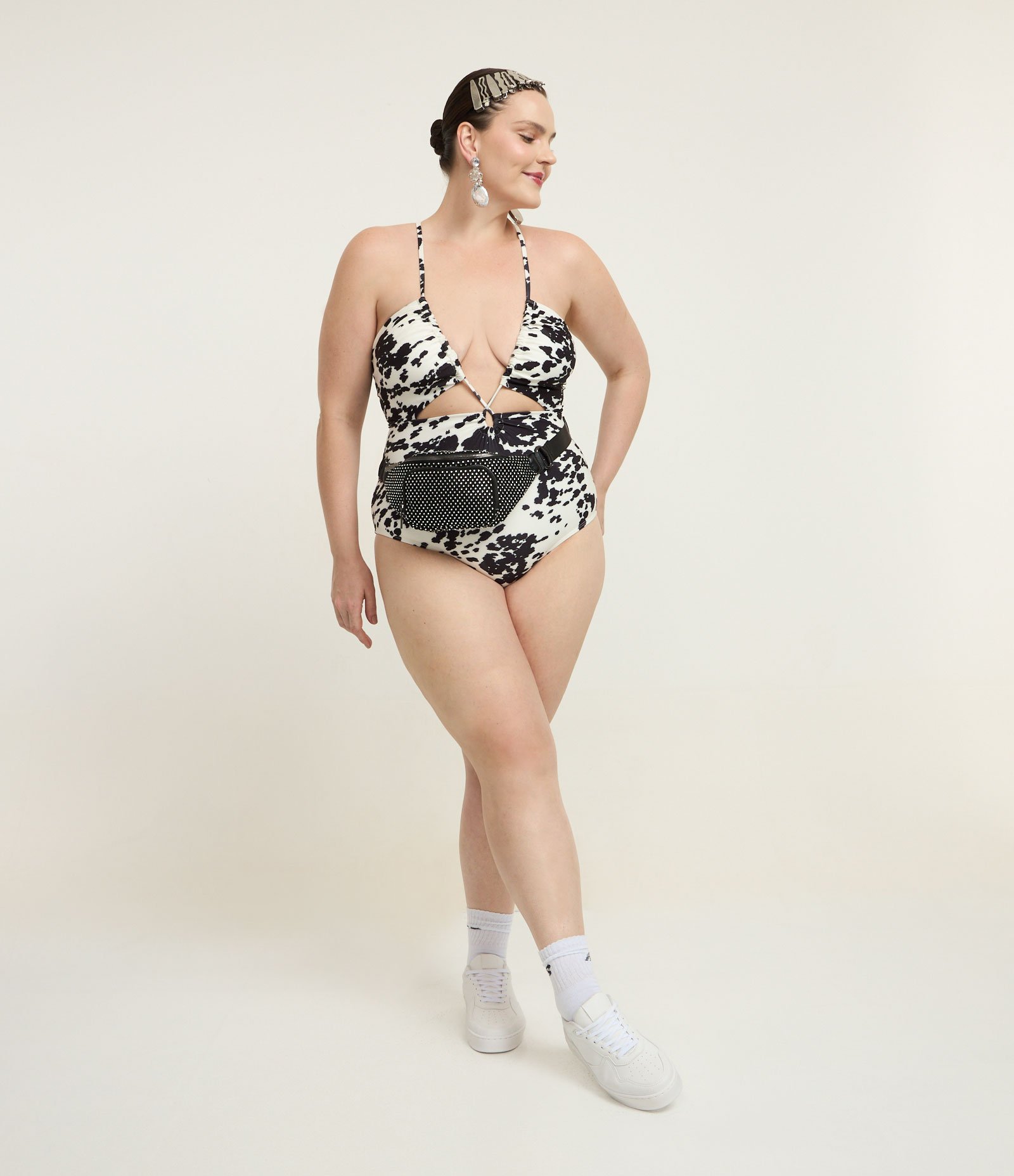 Maiô em Microfibra Estampa Animal Print Vaca Curve & Plus Size Off White/Preto 2