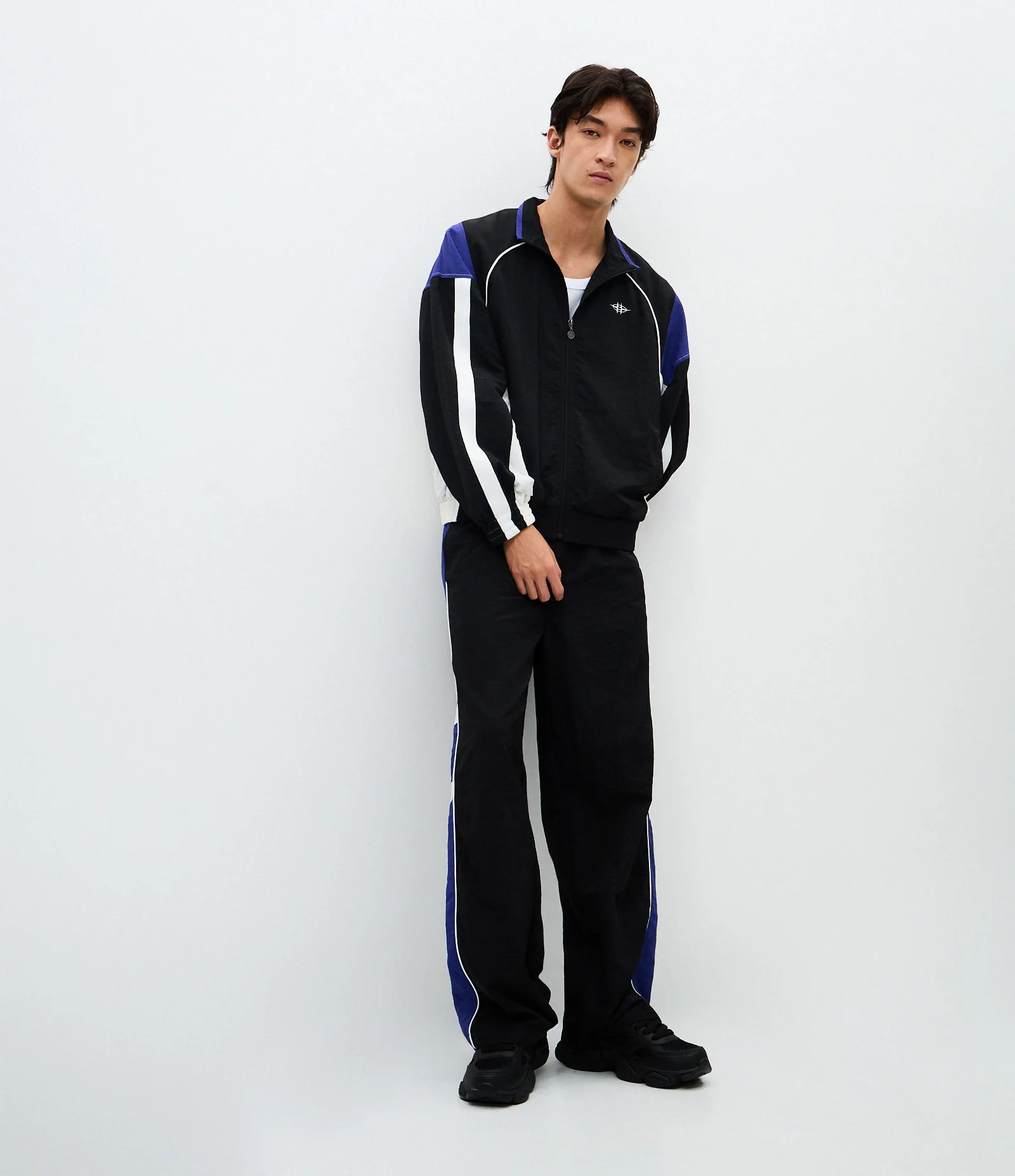 Calça Esportiva Microfibra com Painéis Laterais Preto 1