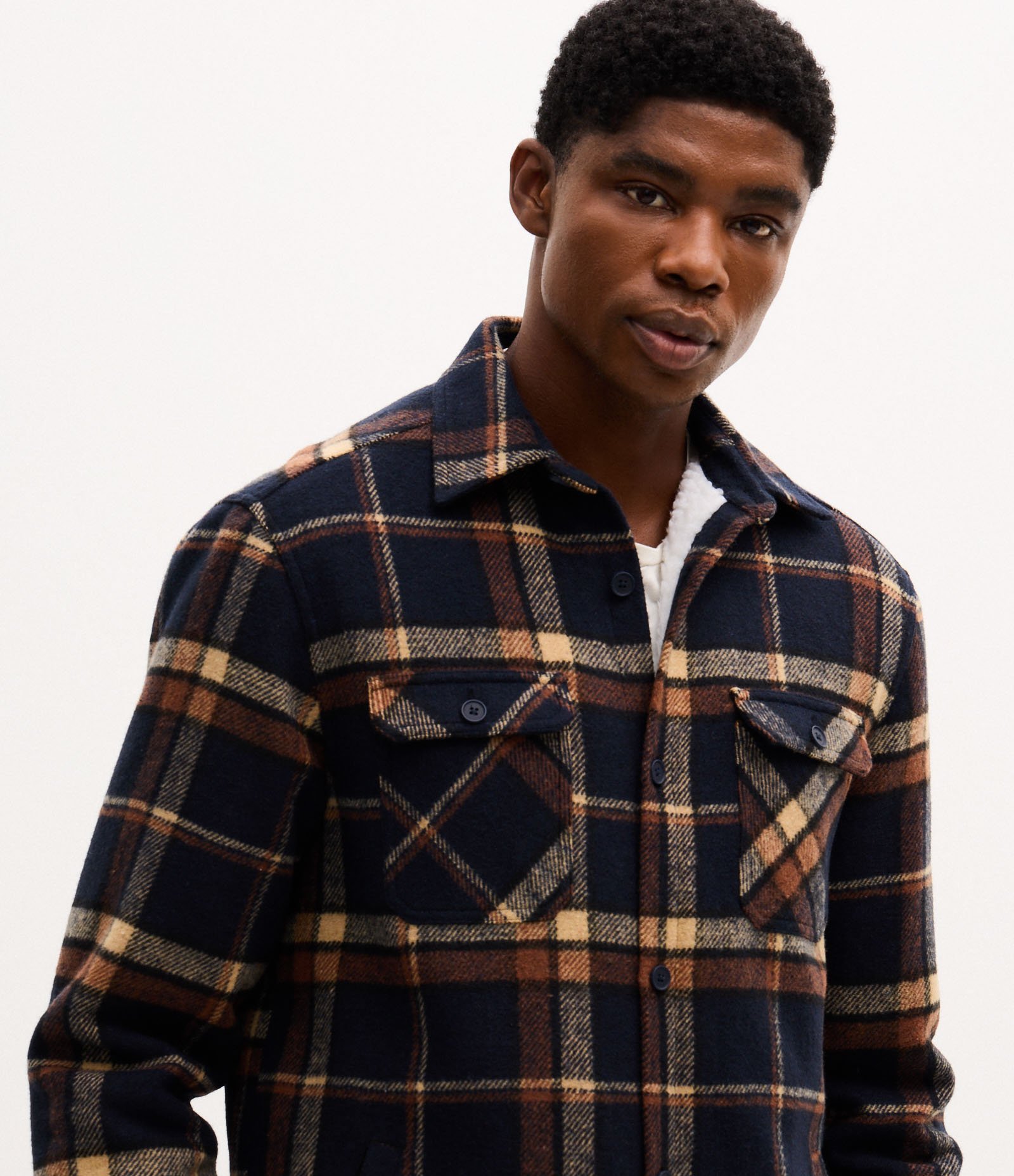 Jaqueta Trucker em Flanela com Estampa Xadrez e Sherpa Azul 4