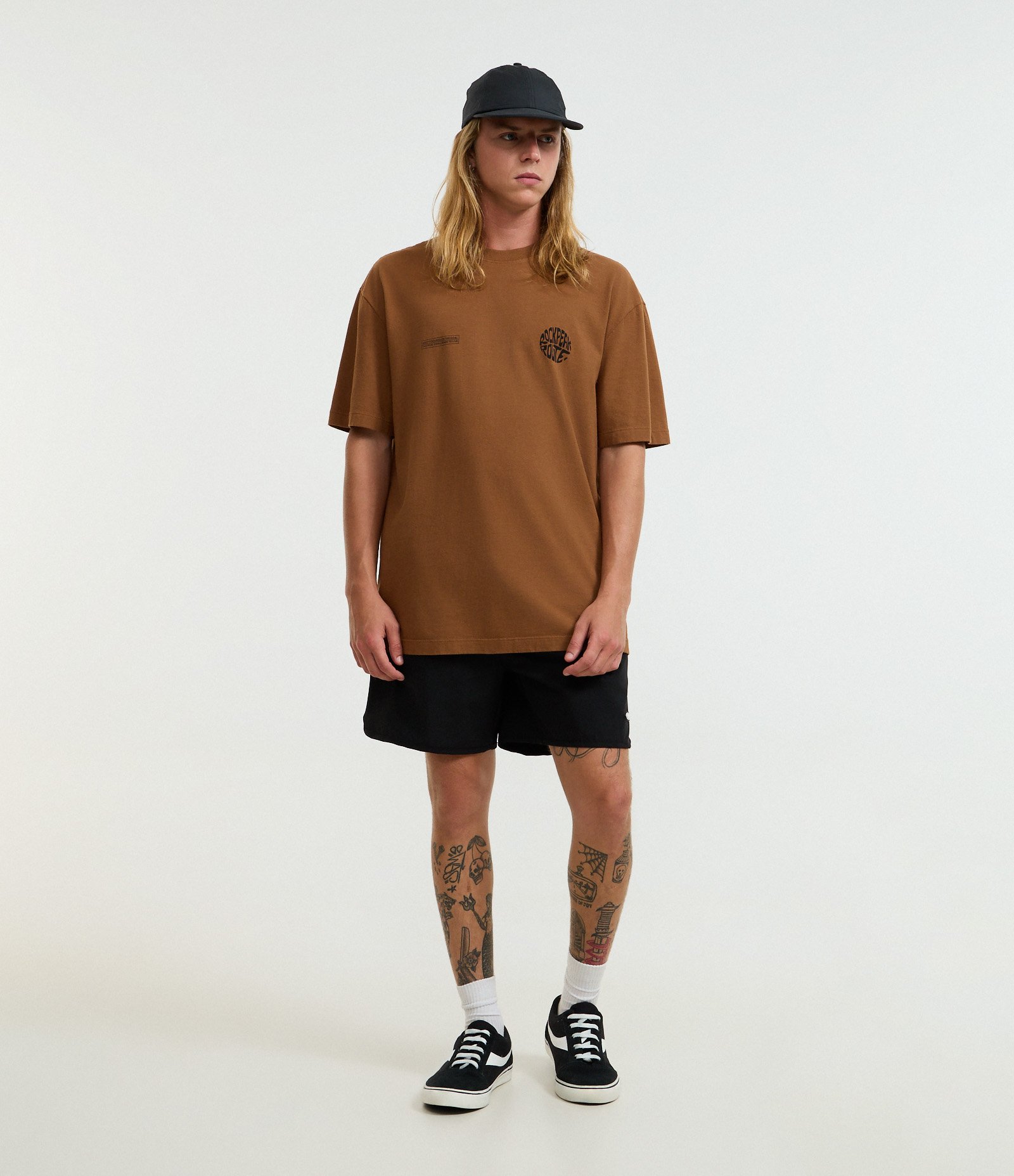 Camiseta Relaxed em Malhão com Estampa Lettering Marrom 2