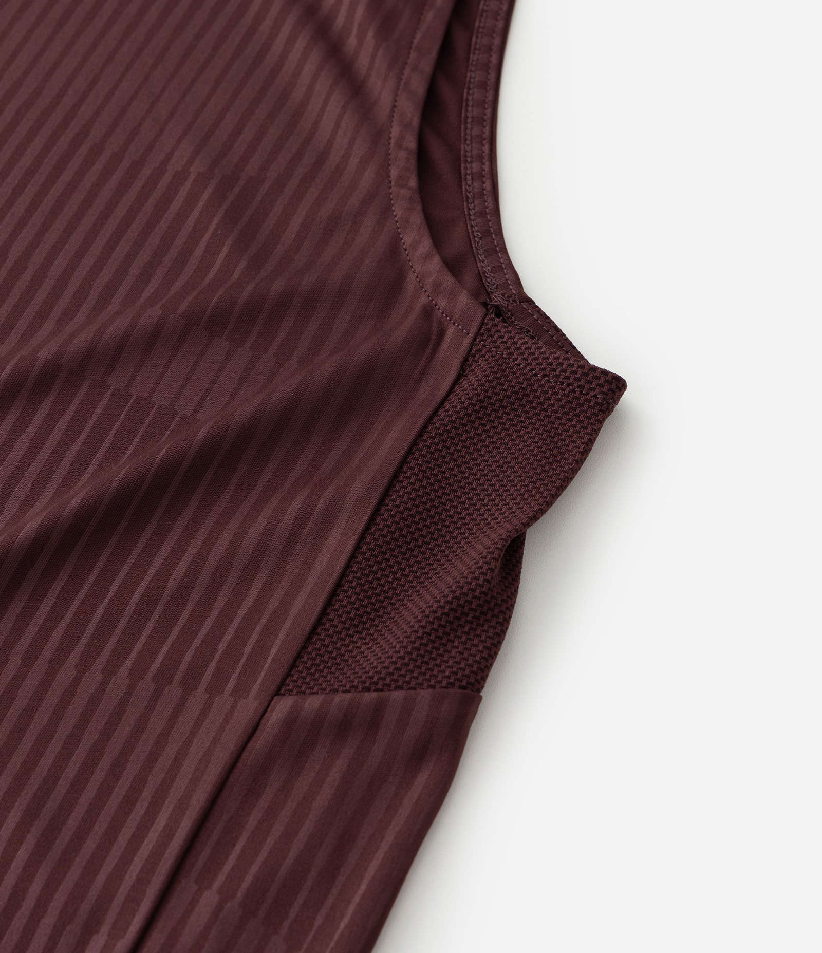 Regata Esportiva Regular com Tecnologia Dry Bordô 10