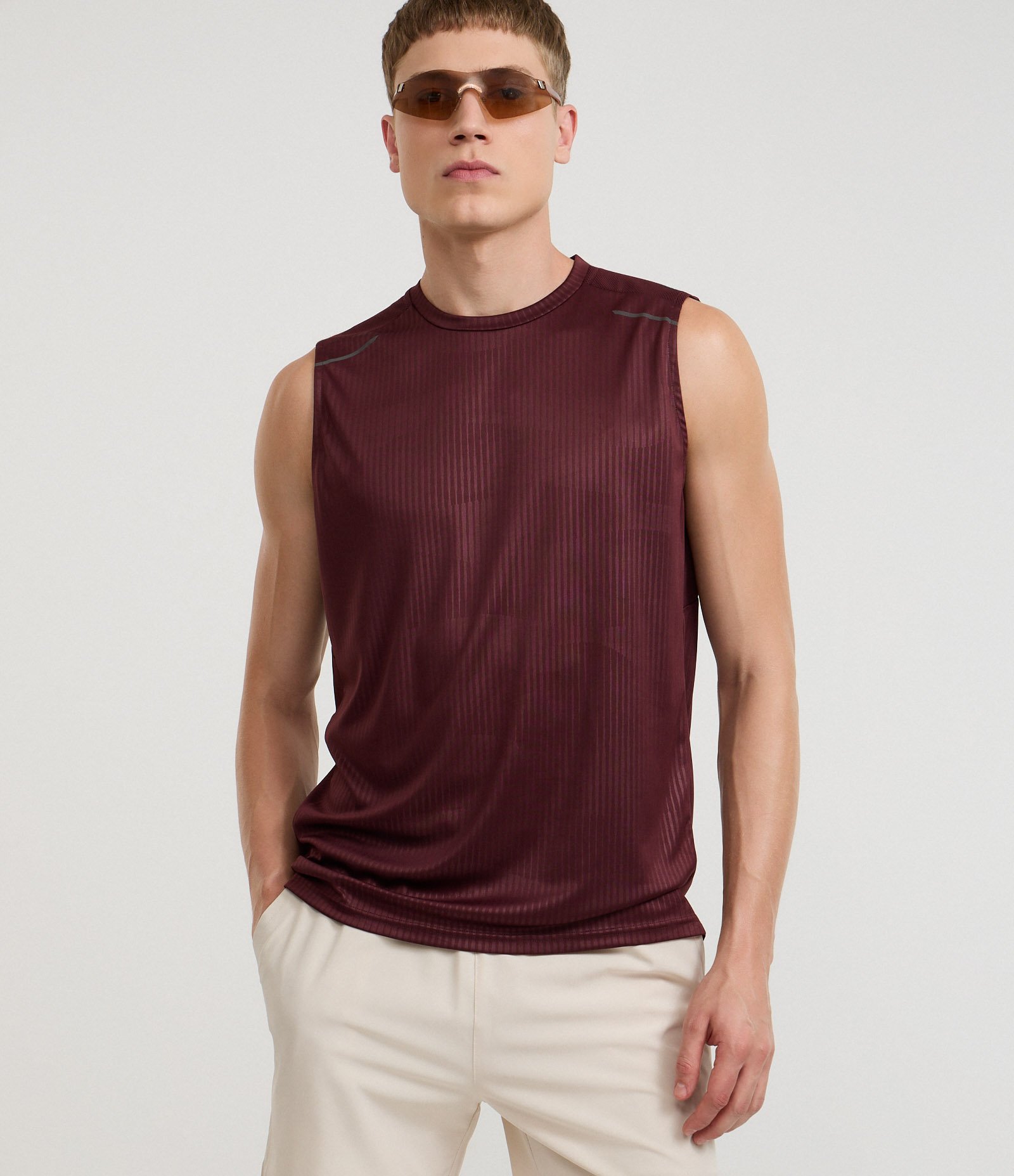 Regata Esportiva Regular com Tecnologia Dry Bordô 1