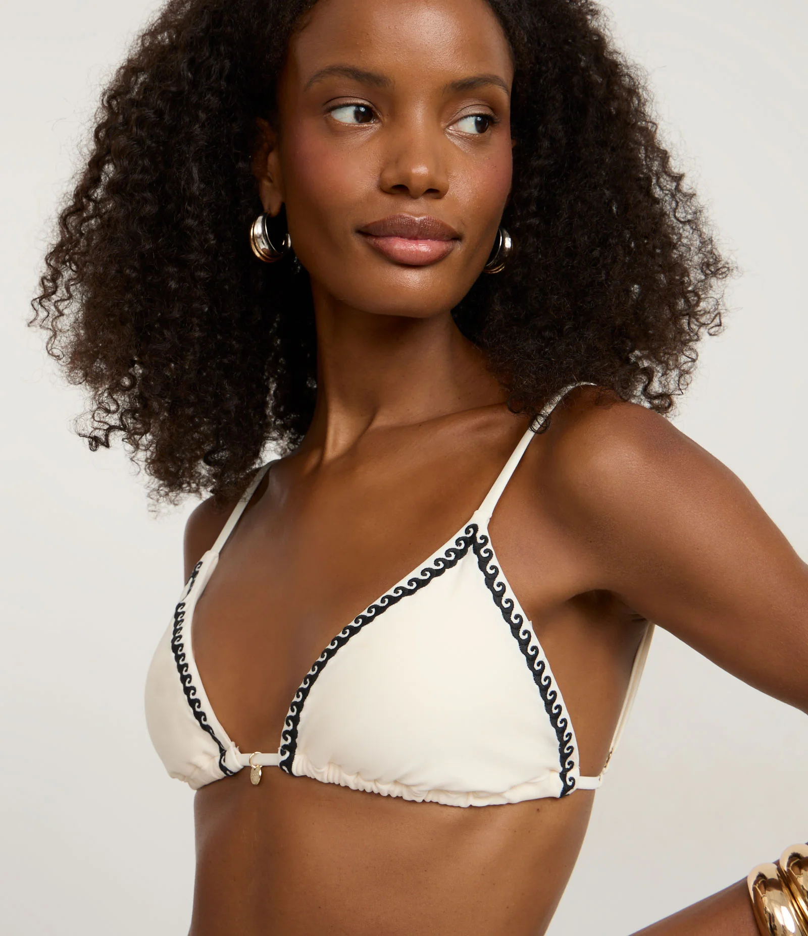 Biquíni Top Cortininha em Microfibra com Bordado de Ondas Creme 1