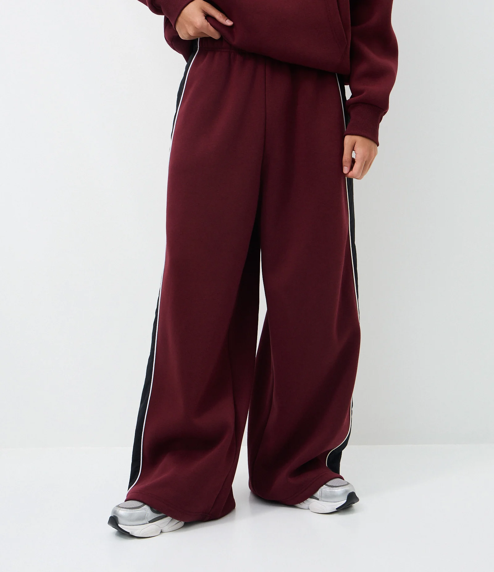 Calça de Moletom com Felpa e Painéis Vermelho 2