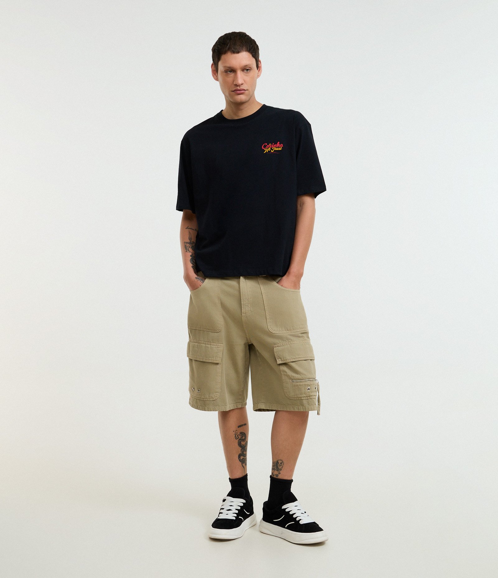 Camiseta Boxy em Algodão com Estampa Lettering Coxinha Preto 2