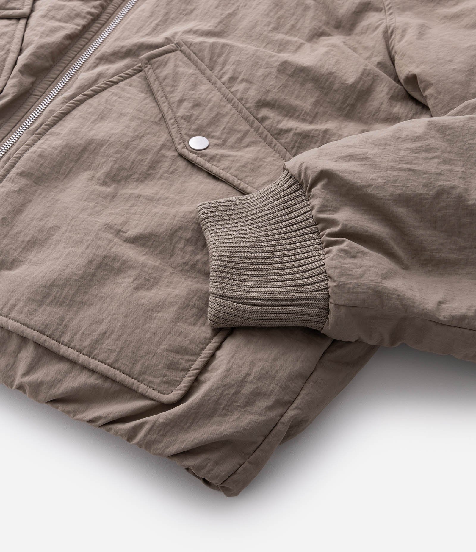 Jaqueta Bomber em Poliamida com Bolsos Bege 9