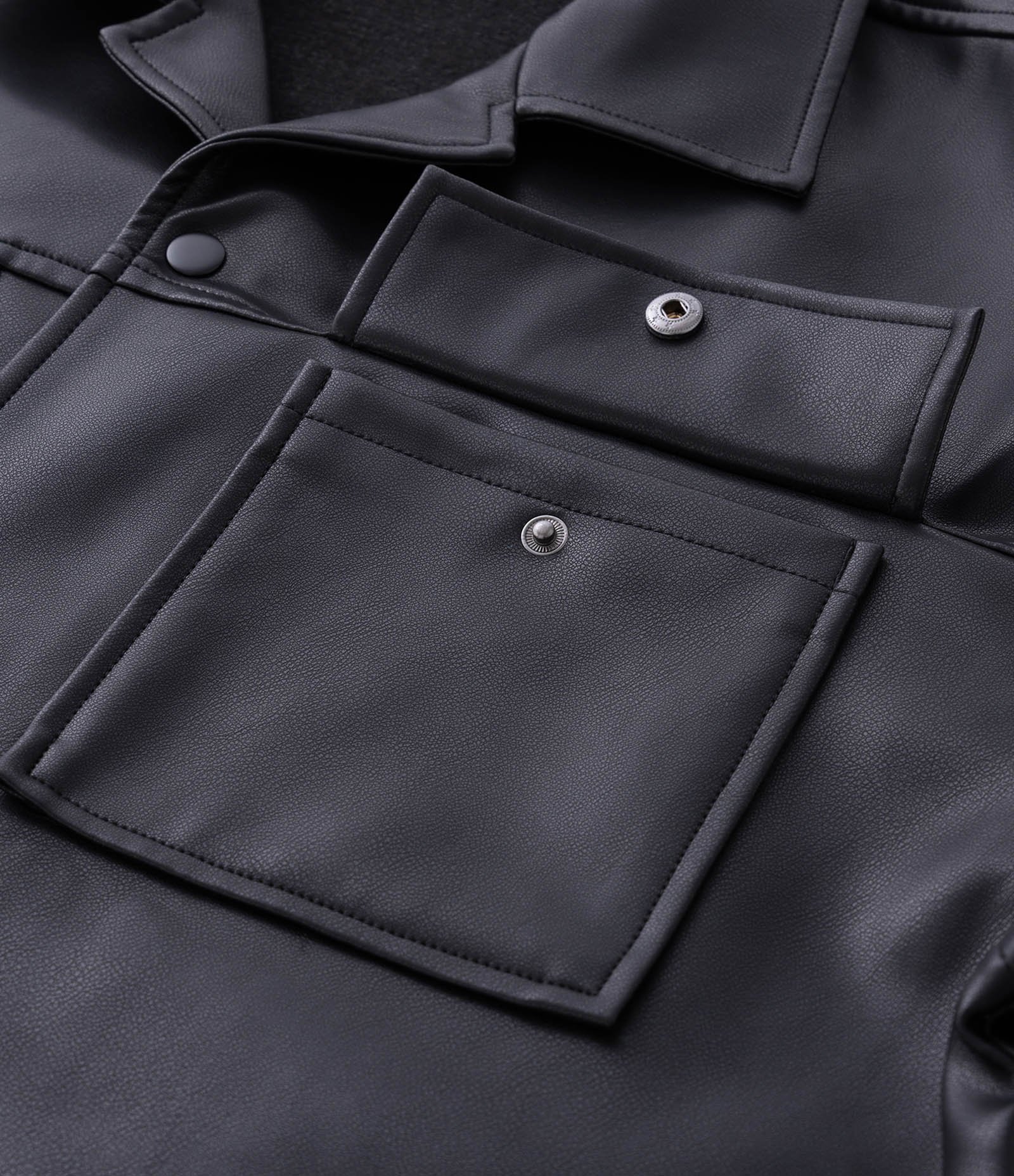 Camisa Manga Curta em PU com Bolsos Frontais Preto 8