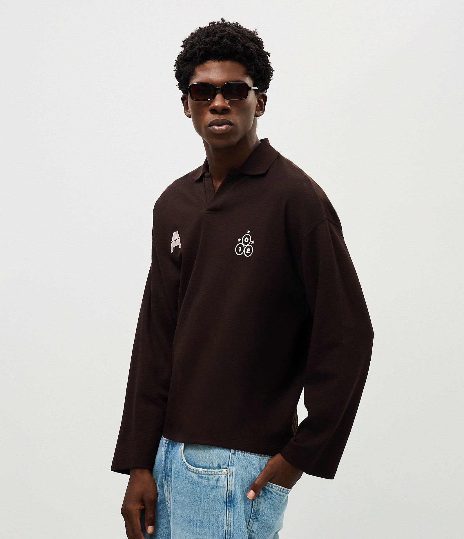 Camiseta Manga Longa Gola Polo Texturizada com Ícone no Peito Marrom 3