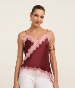 Blusa Alongada em Cetim com Alças Finas e Renda