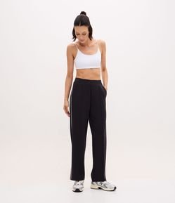 Calça Reta Esportiva em Modal com Cós em Ribana e Friso Contrastante