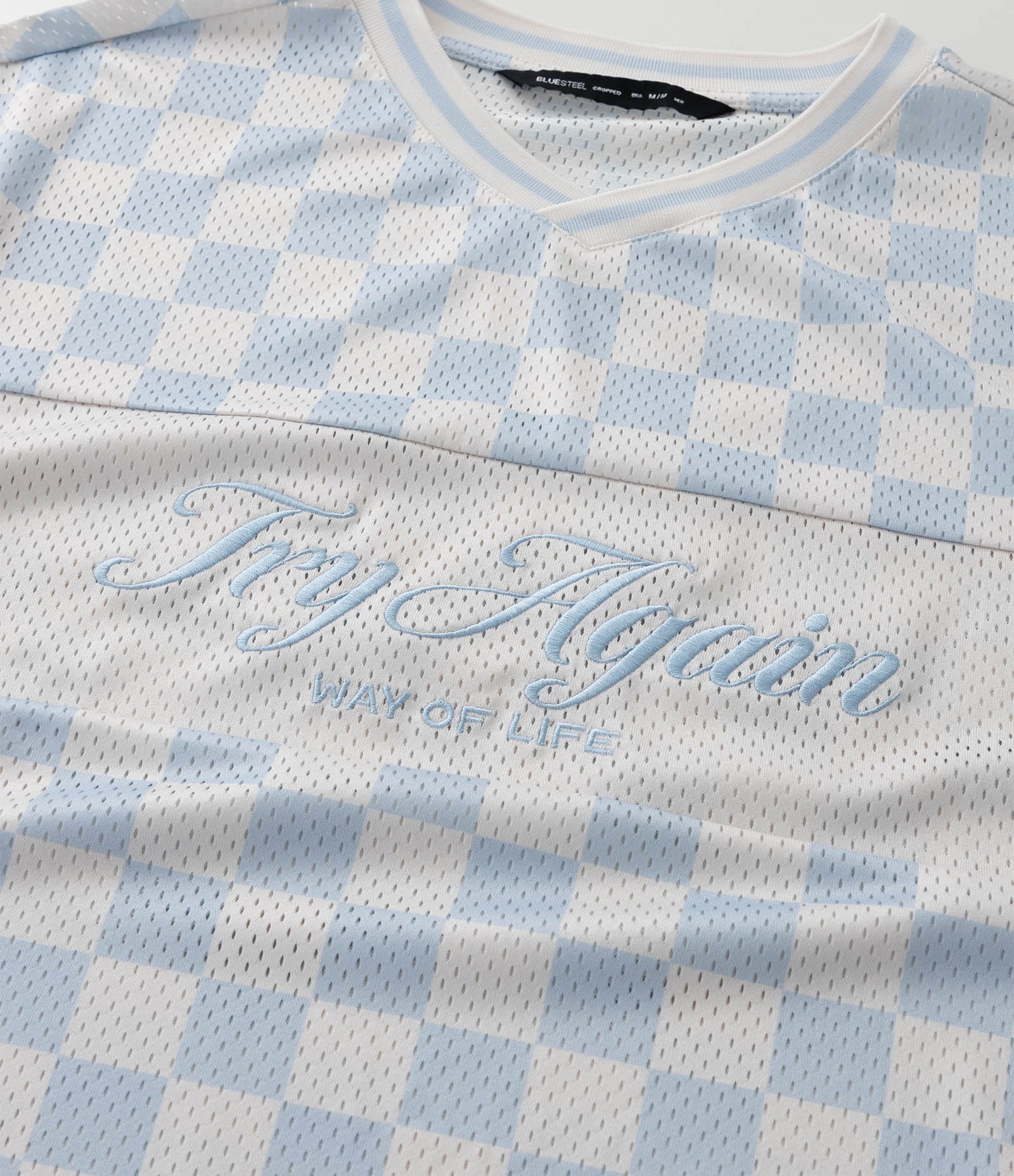 Camiseta Boxy Cropped em Mesh Quadriculado com Lettering Bordado Azul 8