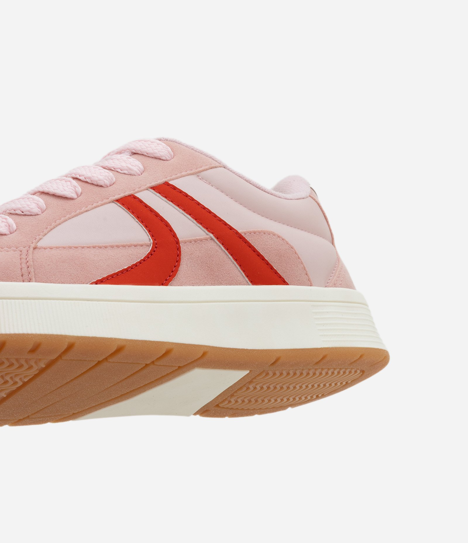 Tênis Casual com Sola Caixa e Detalhe Contrastante Rosa 3