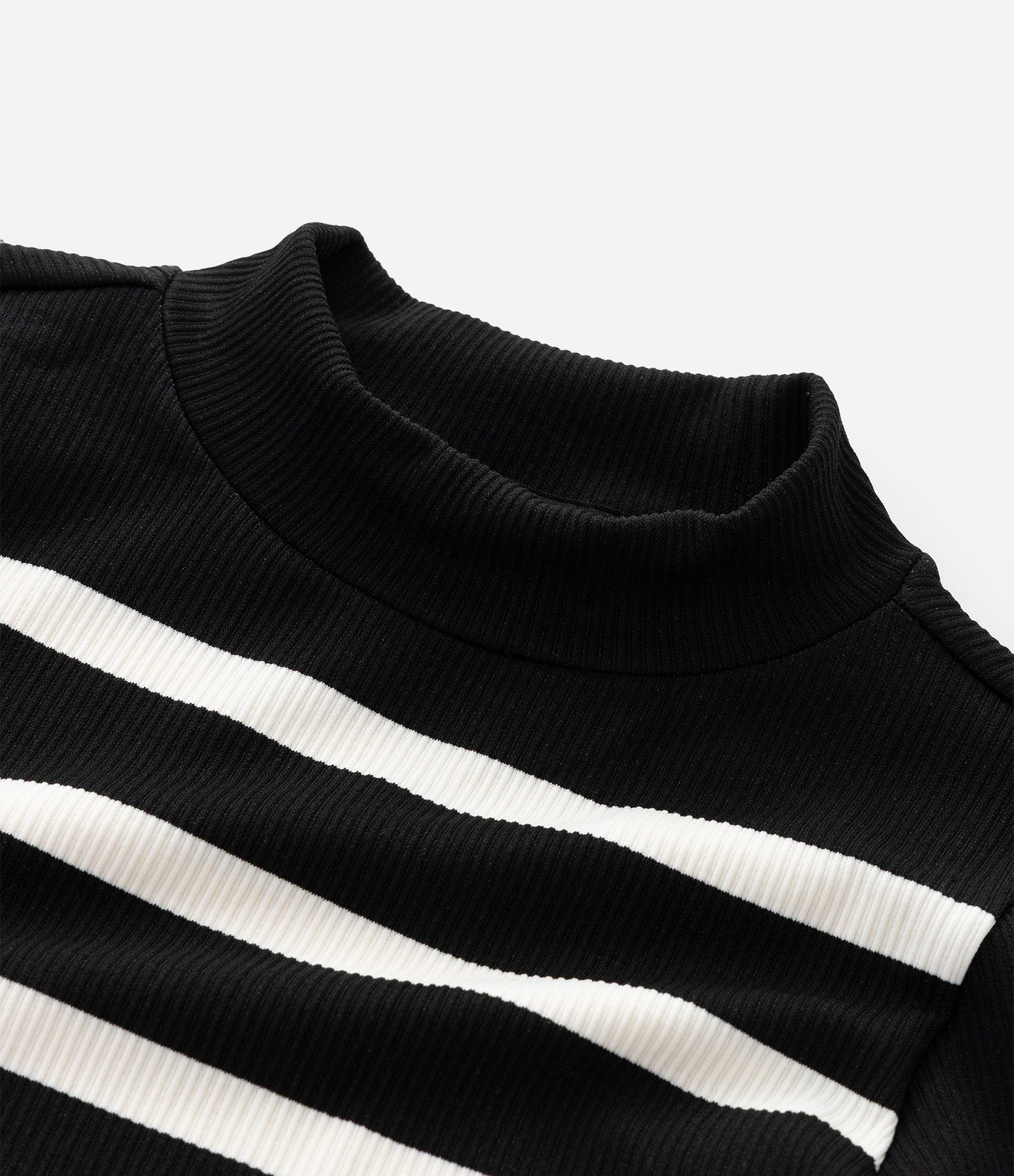 Camiseta Infantil Seamless Listrada com Gola Alta – Tam 5 a 14 Anos Preto 5