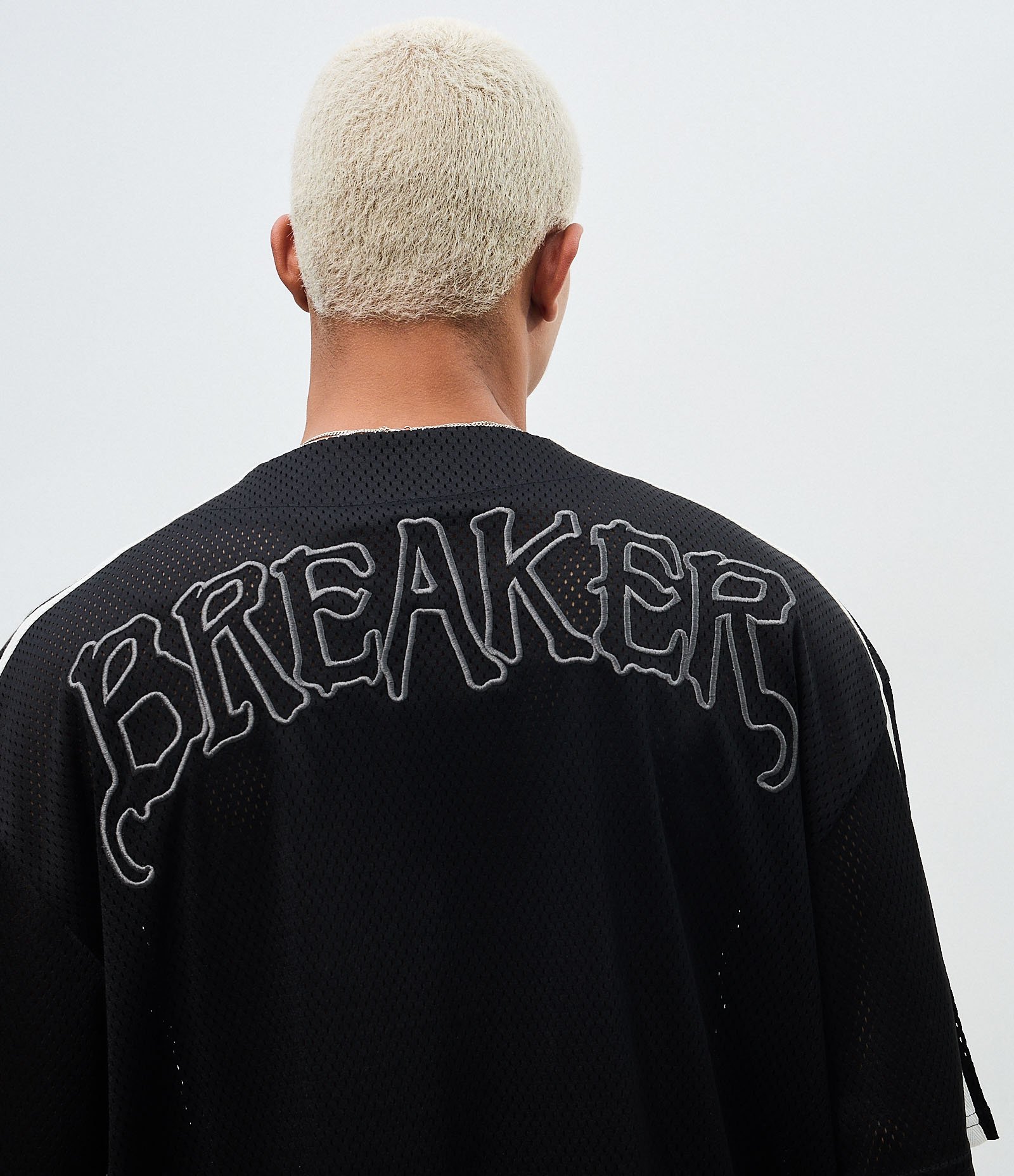 Camisa Esportiva em Textura Mesh com Bordado Breaker Preto 3