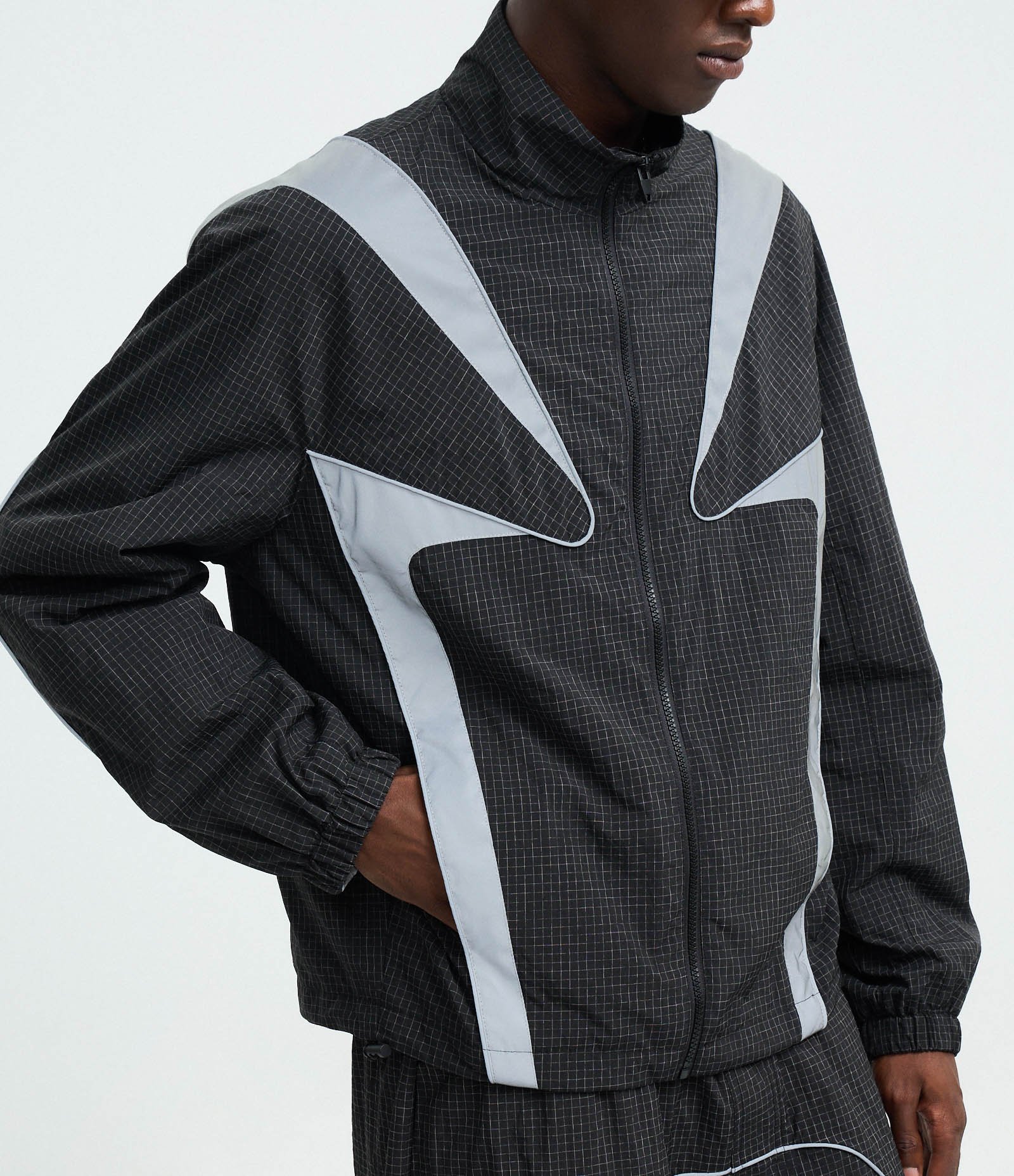 Jaqueta Leve Tecnologico Liso Quadriculado com Painéis Refletivos Preto 3