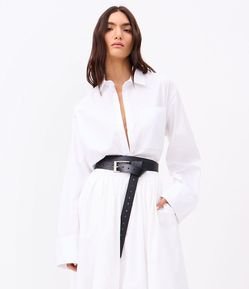 Cinto Médio em Couro Alongado e Fivela Quadrada Metalizada