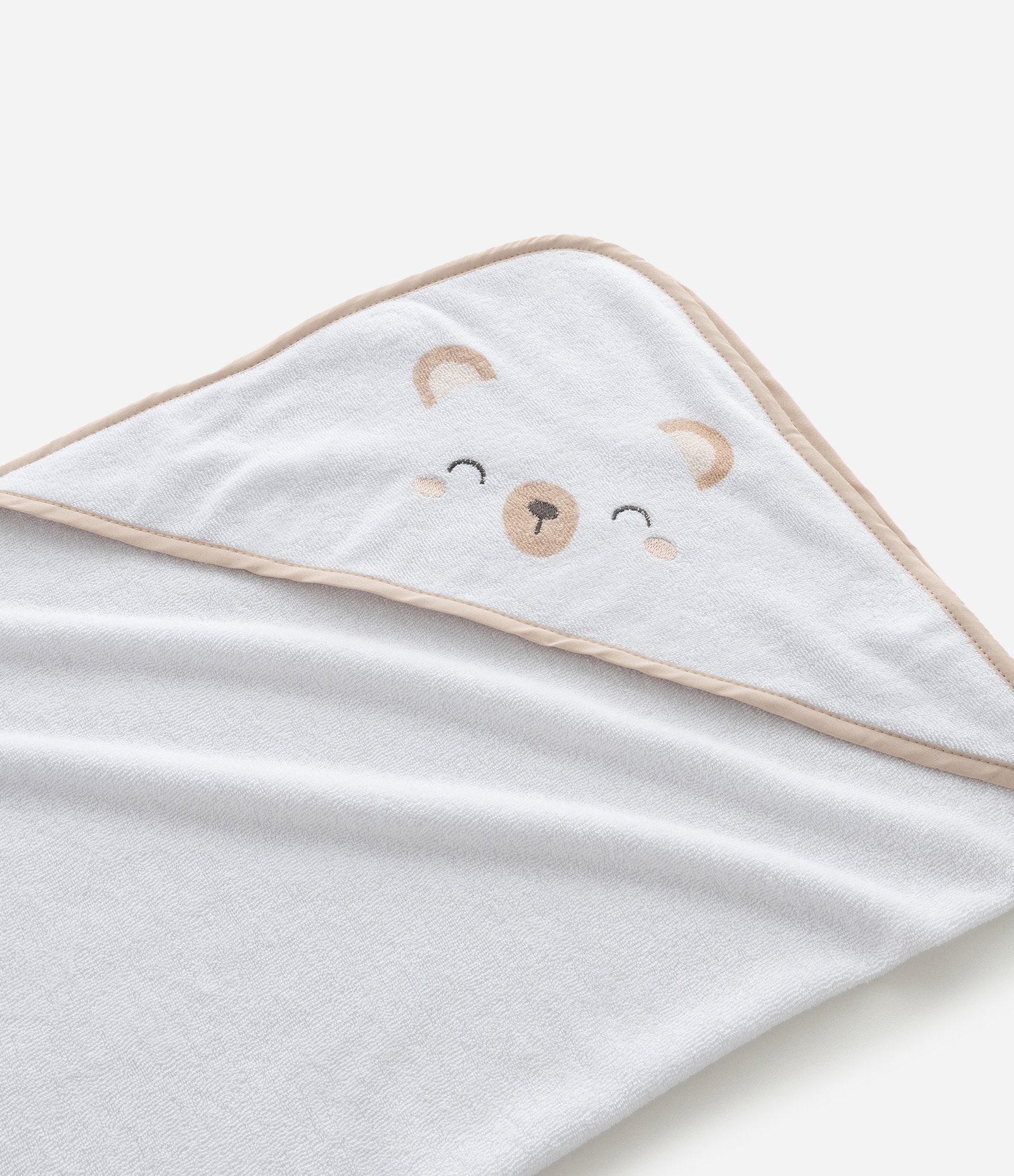 Toalha Infantil com Capuz em Algodão com Bordado Ursinho – Tam U Branco 2