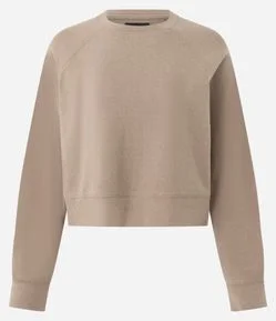 Blusão Esportivo com Manga Raglan e Bordado Discreto