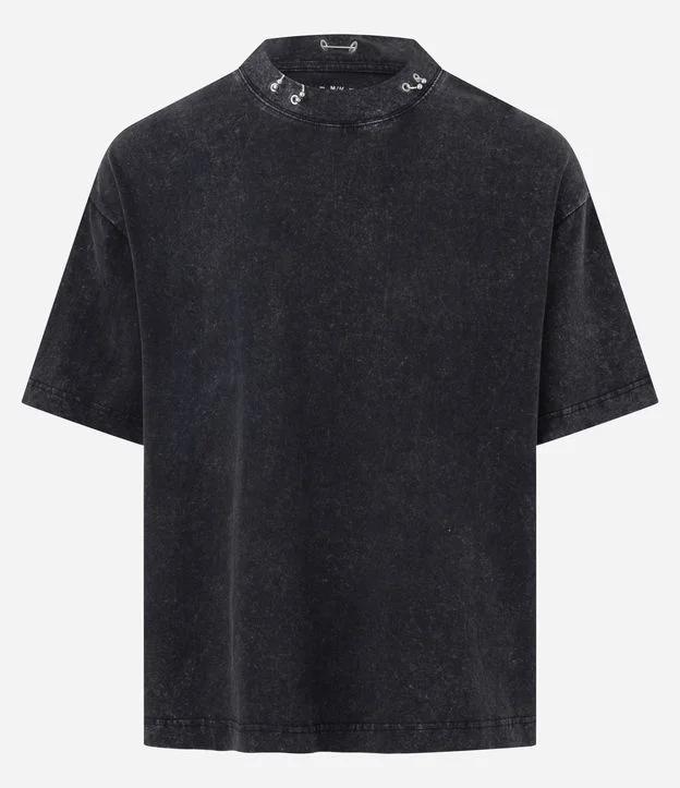 Camiseta em Algodão com Estampa Lettering Piercing e Gola Alta